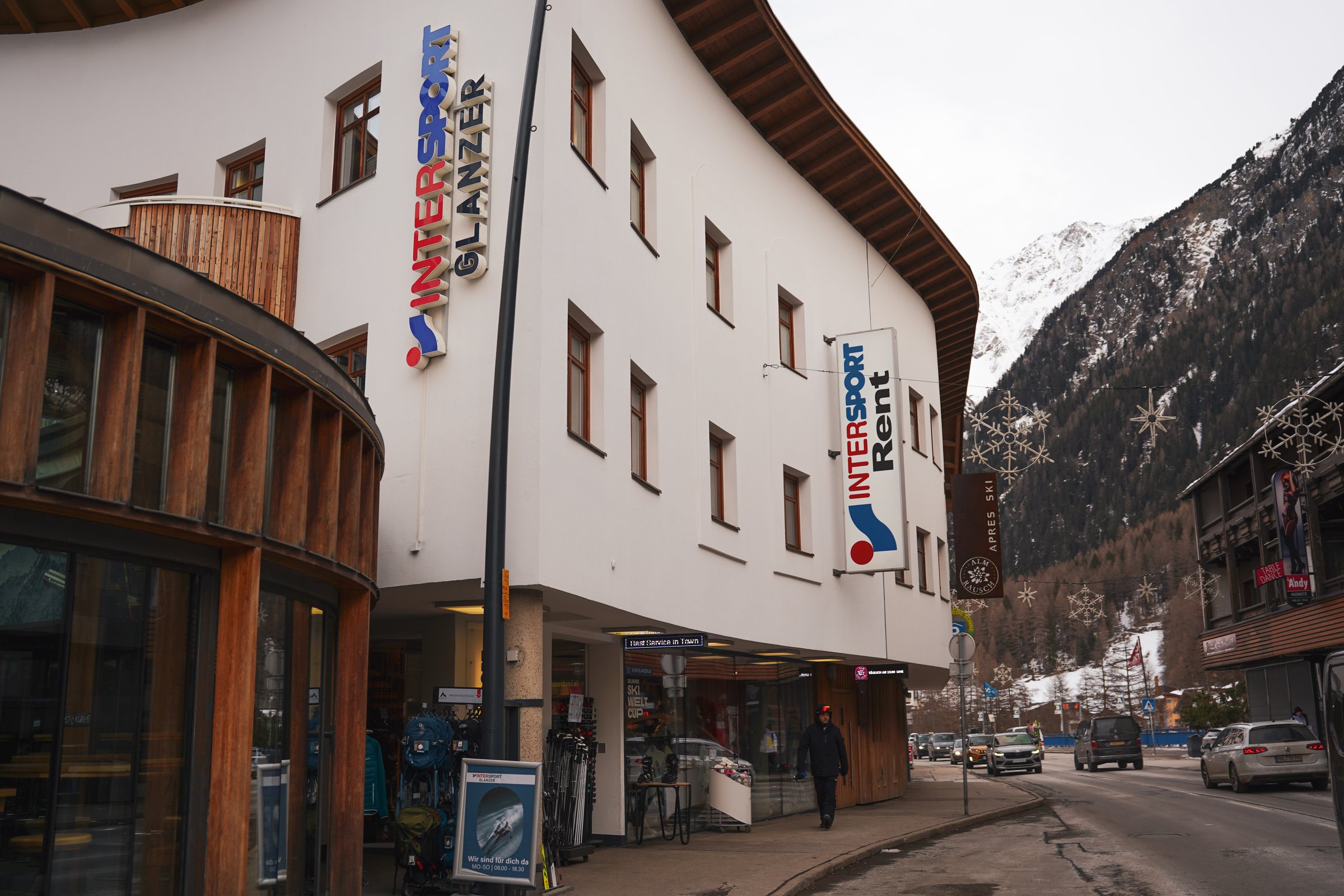 fil.4-intersport-sonne-aussen-2.jpg